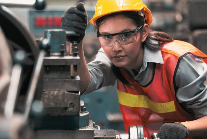 Mantenimiento-de-maquinaria-1024x683